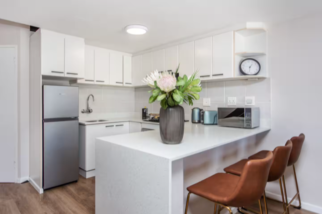 To Let 1 Bedroom Property for Rent in Oranjezicht Western Cape